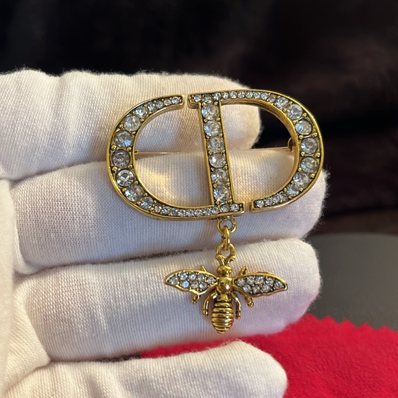 DIOR CD CRYSTAL BEE FASHION BROOCH - Picture 2 of 7